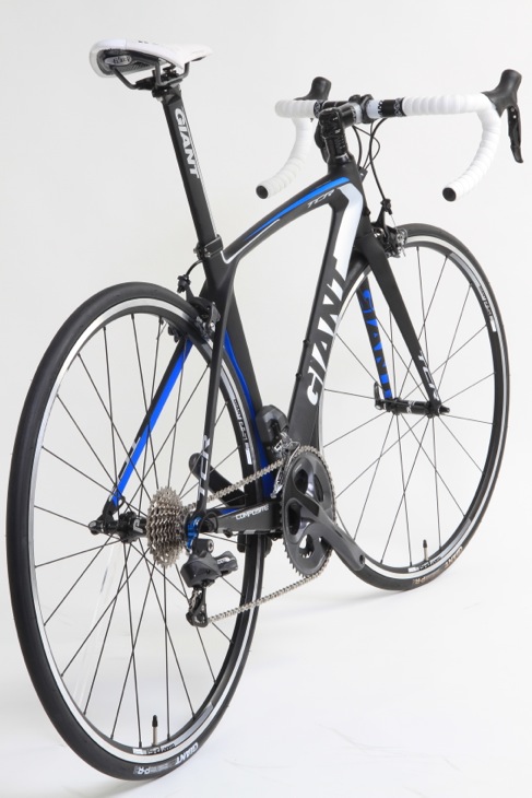 ジャイアントTCR COMPOSITE 0 上位テクノロジーを受け継ぐDi2採用